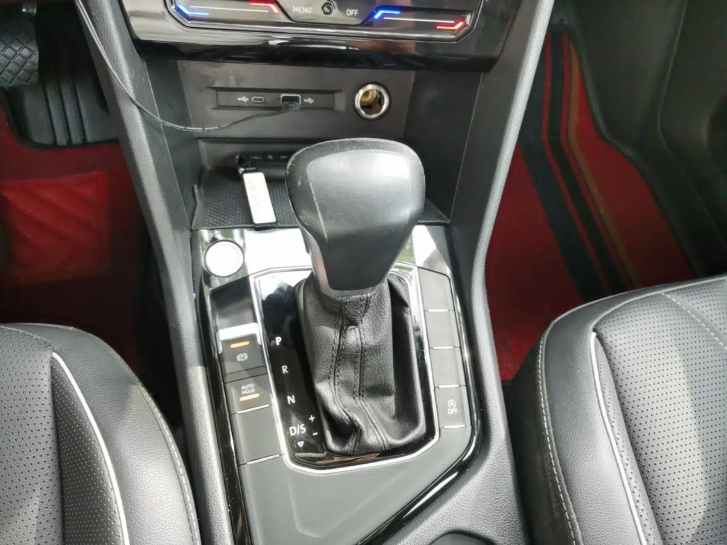 Volkswagen Tiguan L 2022 330TSI Automatic Two-Wheel Drive Smart Edition — миниатюра 21