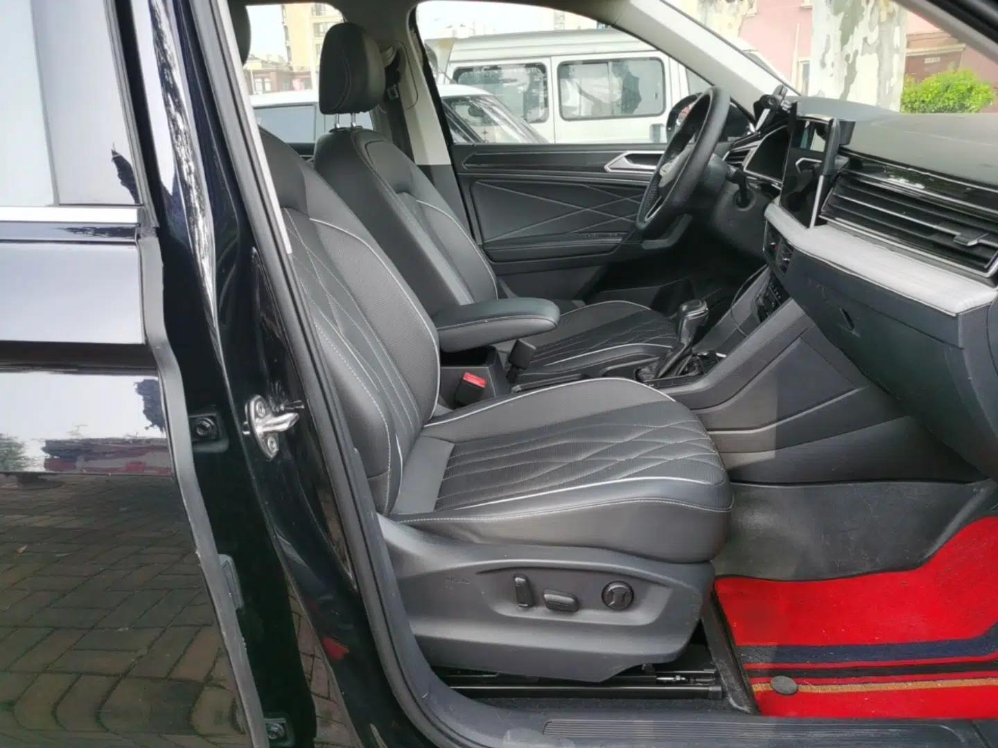 Volkswagen Tiguan L 2022 330TSI Automatic Two-Wheel Drive Smart Edition — миниатюра 24