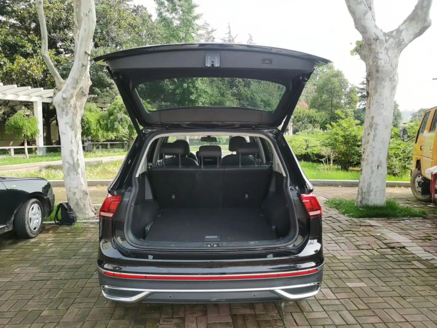 Volkswagen Tiguan L 2022 330TSI Automatic Two-Wheel Drive Smart Edition — миниатюра 27