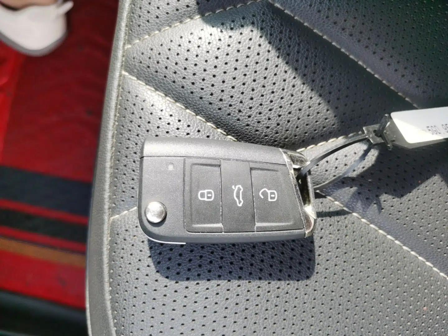 Volkswagen Tiguan L 2022 330TSI Automatic Two-Wheel Drive Smart Edition — миниатюра 28