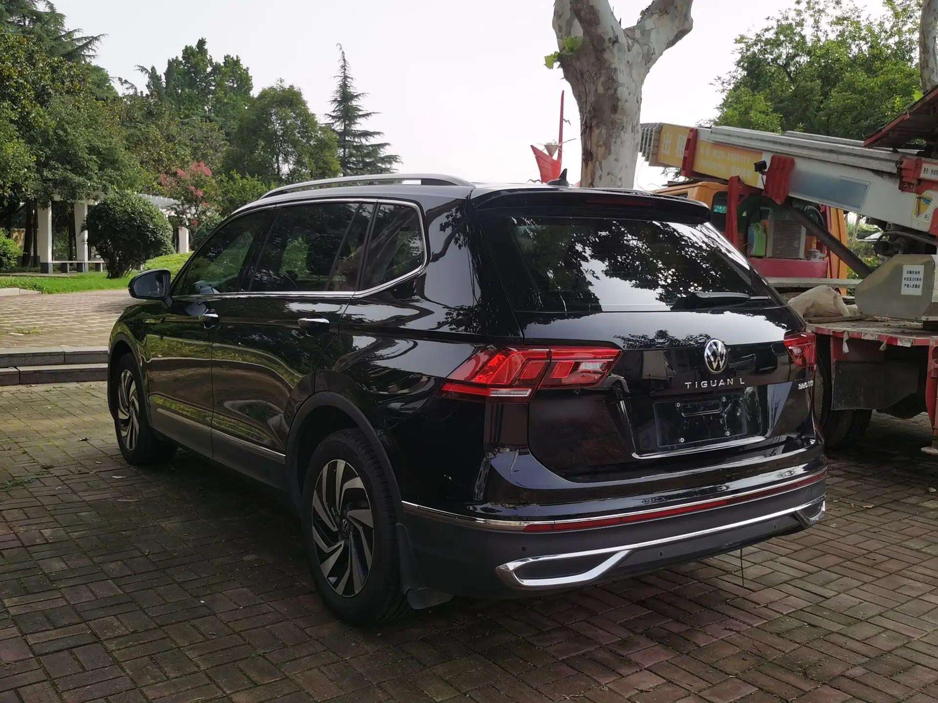 Volkswagen Tiguan L 2022 330TSI Automatic Two-Wheel Drive Smart Edition — миниатюра 4