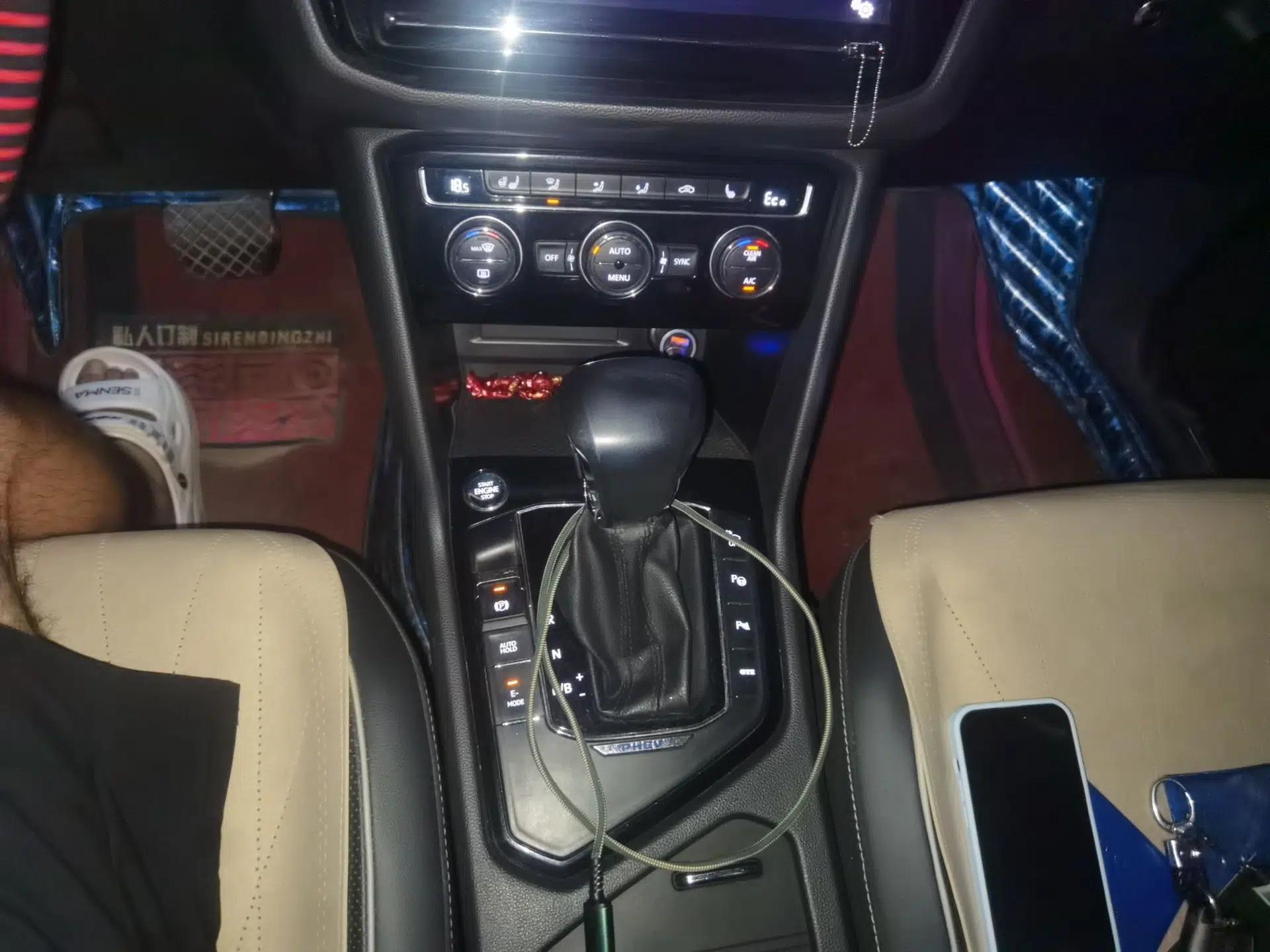 Volkswagen Tiguan L New Energy 2019 430 PHEV Hybrid Flagship Model — миниатюра 14