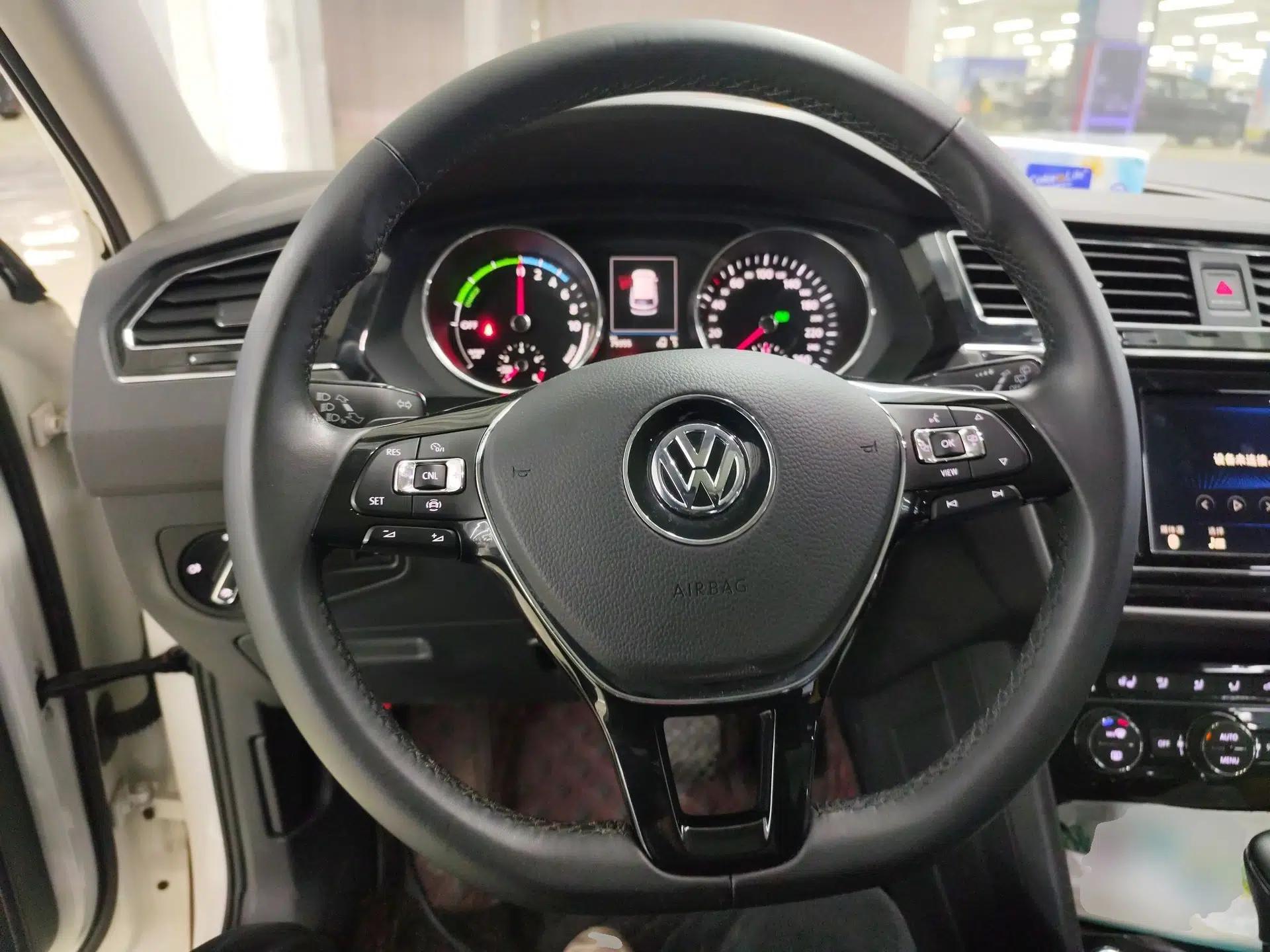 Volkswagen Tiguan L New Energy 2019 430 PHEV Hybrid Luxury Edition — миниатюра 13