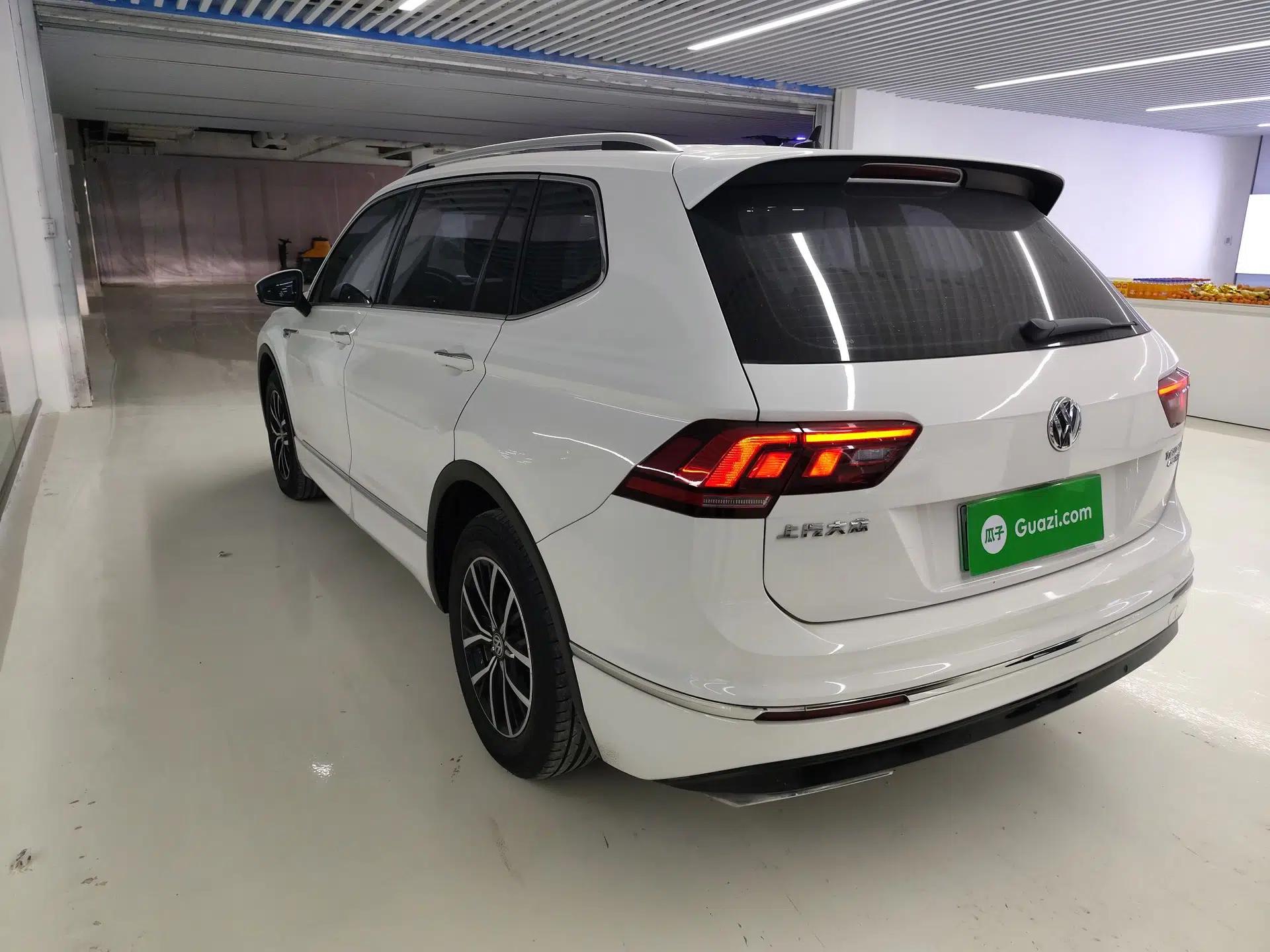 Volkswagen Tiguan L New Energy 2019 430 PHEV Hybrid Luxury Edition — миниатюра 4