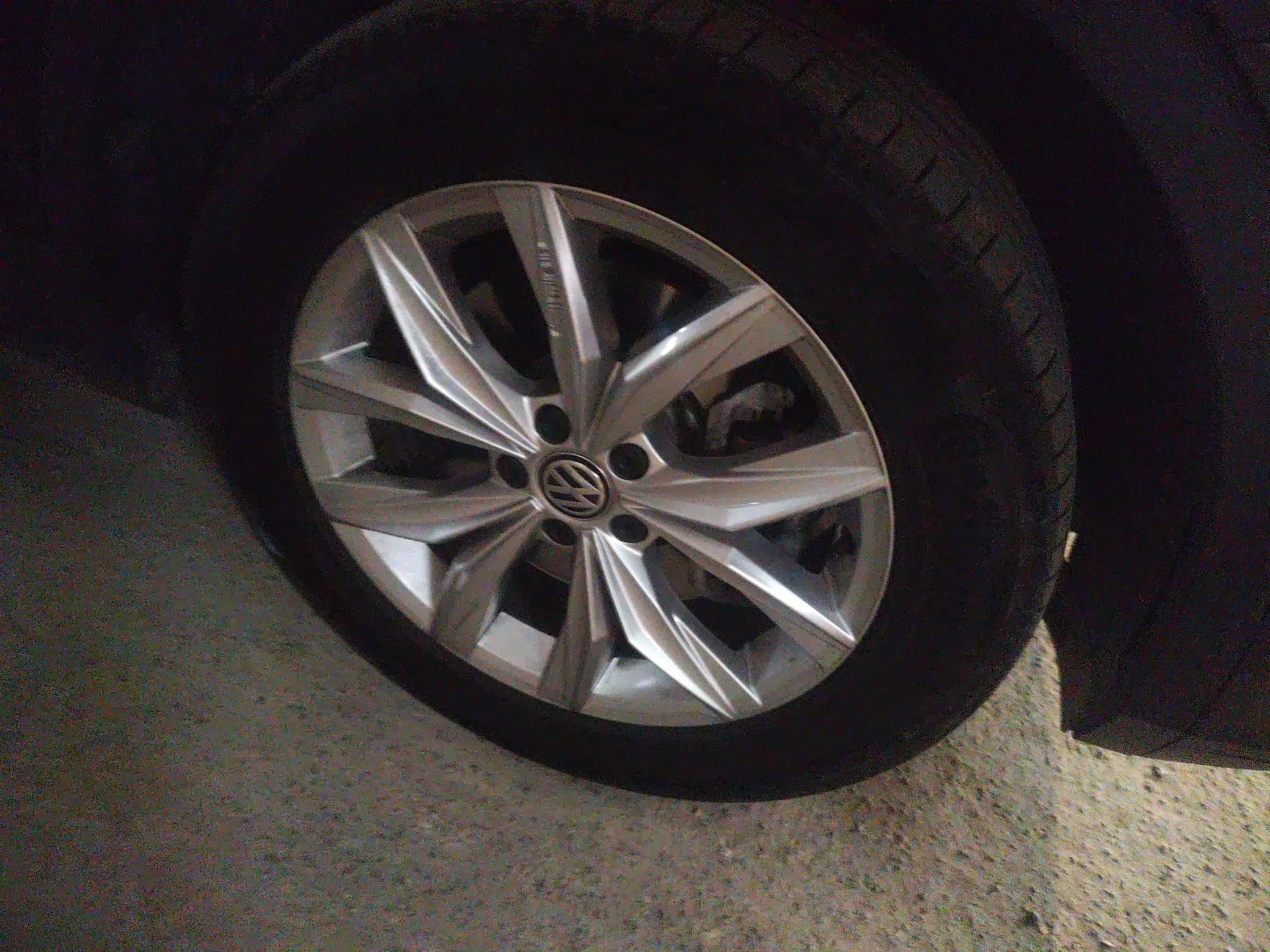 Volkswagen Tiguan 2018 330TSI All-Wheel-Drive Innovation Model — миниатюра 8