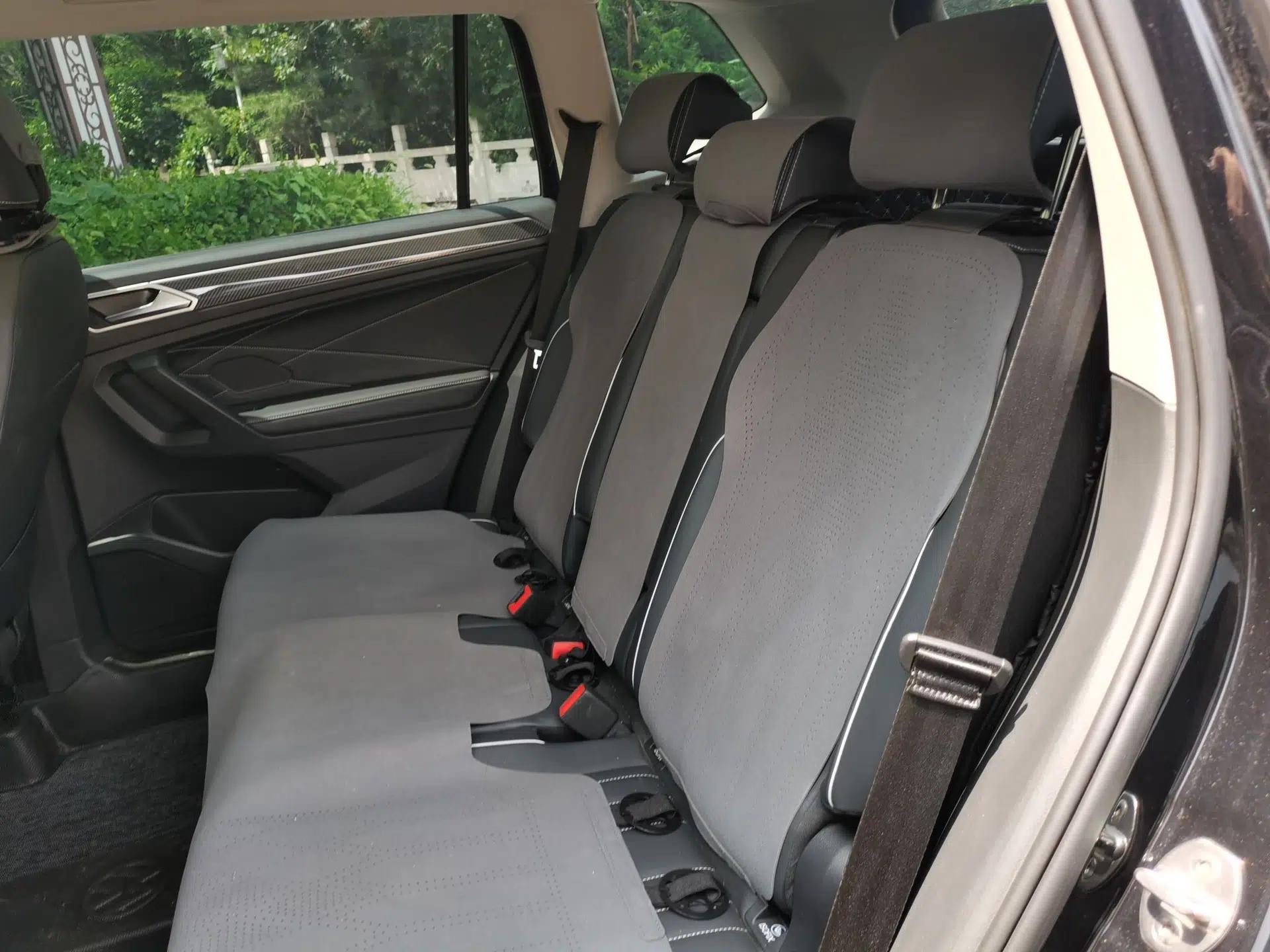 Volkswagen Tiguan L 2024 330TSI Automatic Two-Wheel Drive R-Line Enhanced Edition — миниатюра 17