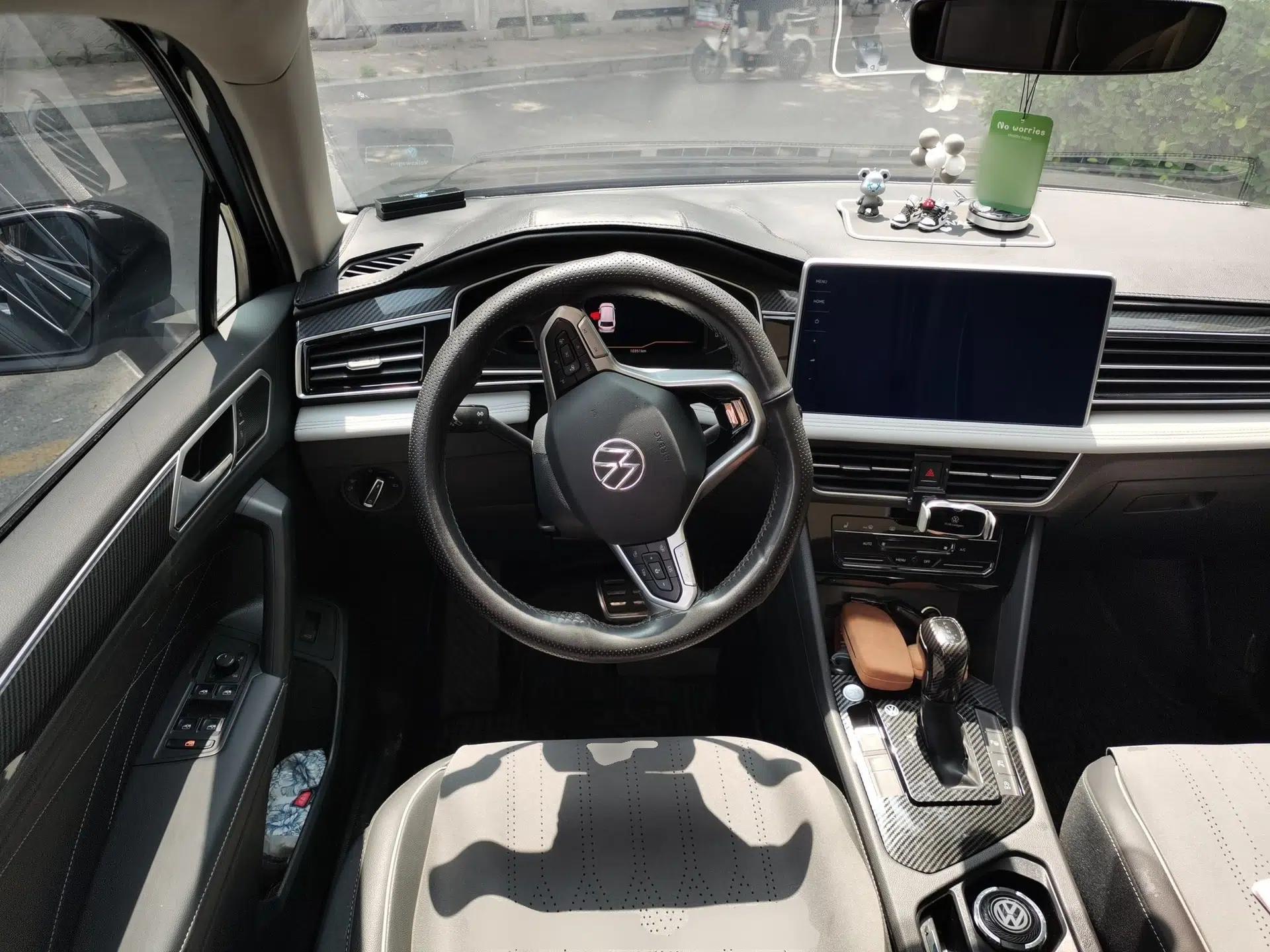 Volkswagen Tiguan L 2024 330TSI Automatic Two-Wheel Drive R-Line Enhanced Edition — миниатюра 10