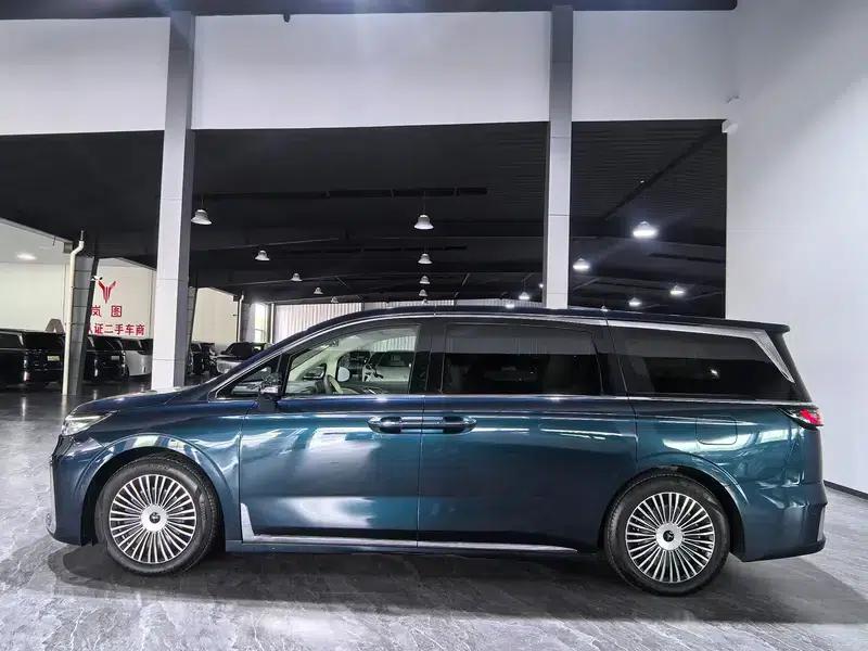 Voyah Dreamer PHEV 2025 AWD Flagship Kunpeng Edition — миниатюра 3
