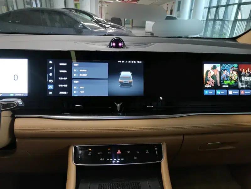 Voyah Dreamer PHEV 2024 - Long Range Flagship Edition — миниатюра 5