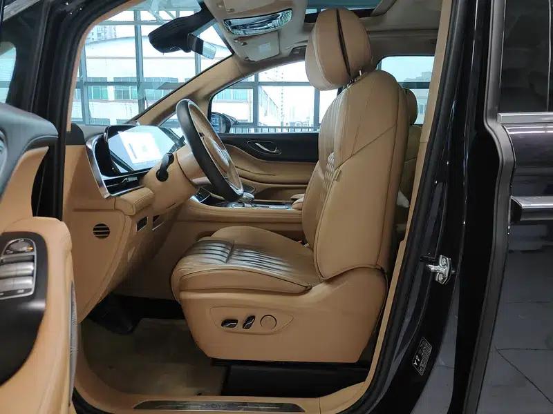 Voyah Dreamer PHEV 2024 - Long Range Flagship Edition — миниатюра 10