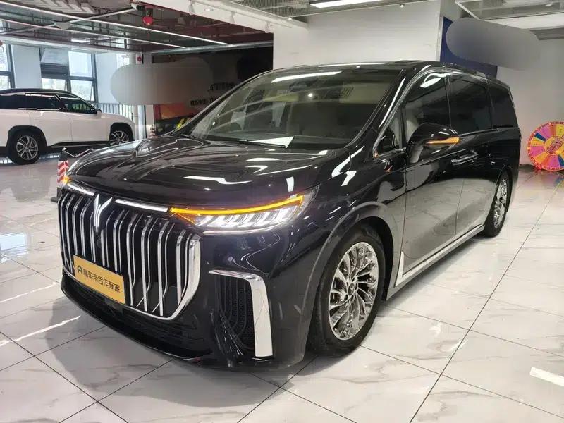 Voyah Dreamer PHEV 2024 - Long Range Flagship Edition — миниатюра 1