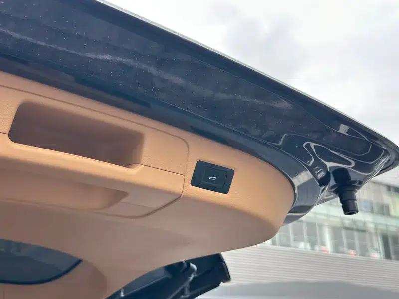Voyah Dreamer PHEV 2022 Low-Carbon Edition — миниатюра 9