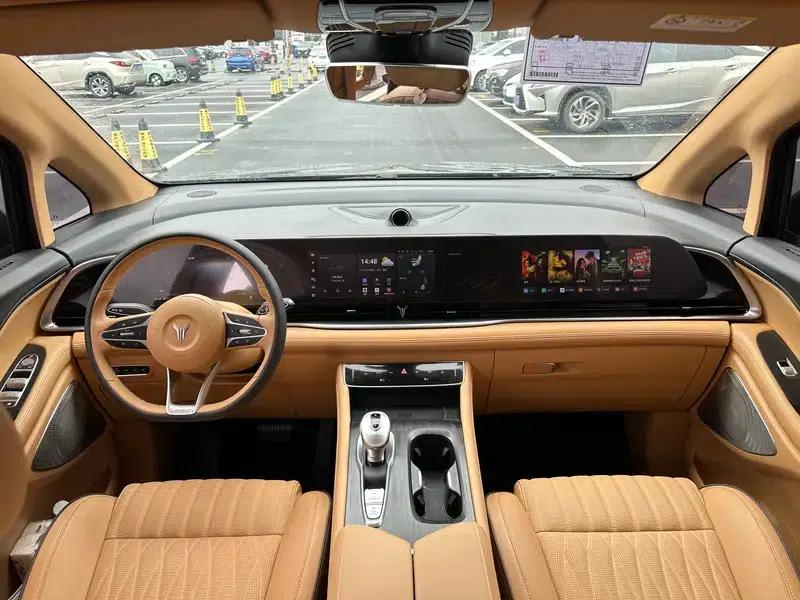 Voyah Dreamer PHEV 2022 Low-Carbon Edition — миниатюра 10