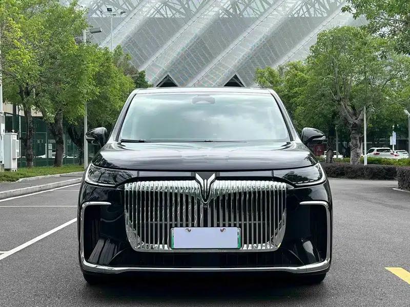 Voyah Dreamer PHEV 2025 AWD Premium Kunpeng Edition — миниатюра 2