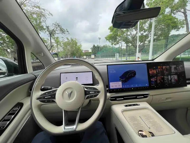 Voyah Dreamer PHEV 2025 AWD Premium Kunpeng Edition — миниатюра 8
