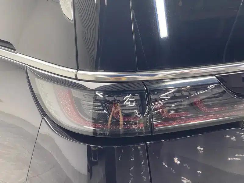 Voyah Dreamer PHEV 2022 Low-Carbon Edition — миниатюра 13