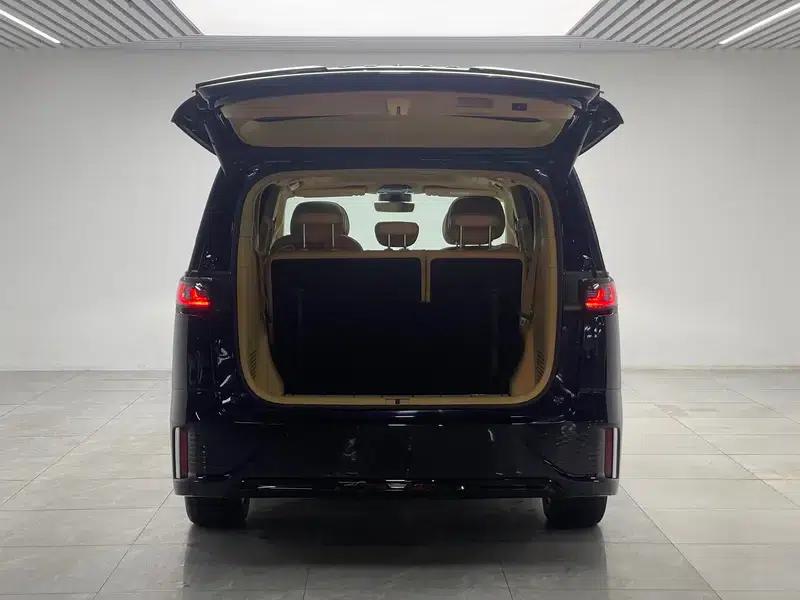 Voyah Dreamer PHEV 2022 Low-Carbon Edition — миниатюра 20