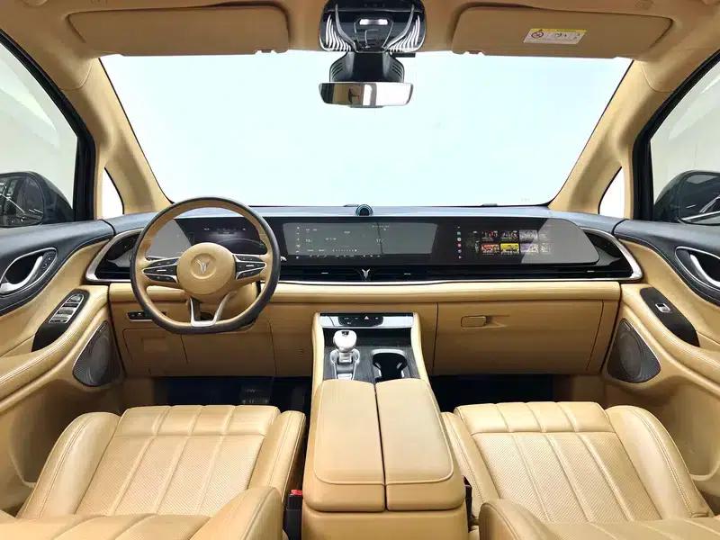 Voyah Dreamer PHEV 2024 - Extended Range Premium Edition — миниатюра 14