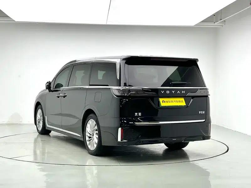 Voyah Dreamer PHEV 2024 - Extended Range Premium Edition — миниатюра 5