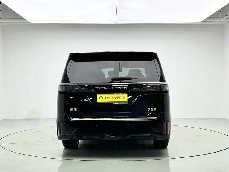 Voyah Dreamer PHEV 2024 - Extended Range Premium Edition — миниатюра 6