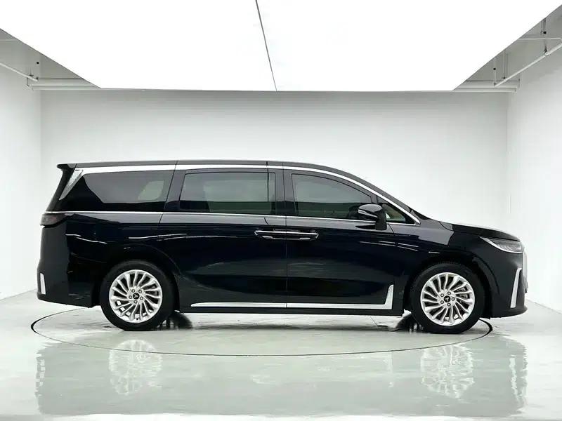 Voyah Dreamer PHEV 2024 - Extended Range Premium Edition — миниатюра 8