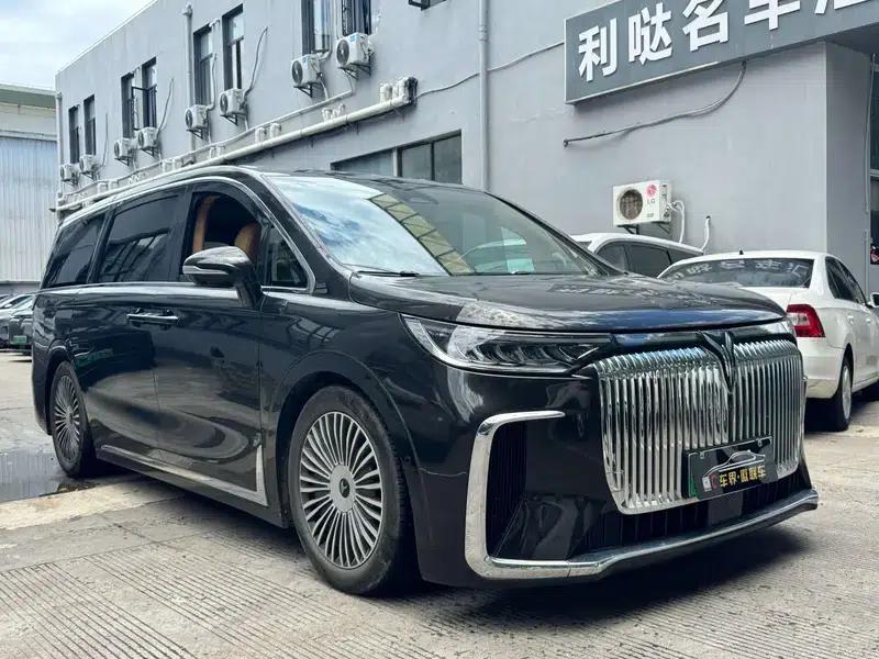 Voyah Dreamer PHEV 2025 AWD Flagship Kunpeng Edition — миниатюра 3