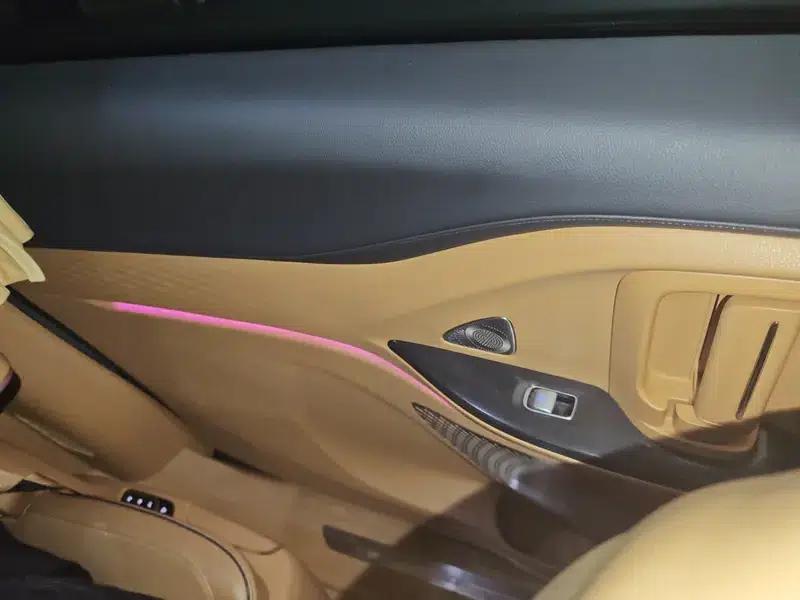 Voyah Dreamer PHEV 2022 Low-Carbon Edition — миниатюра 17