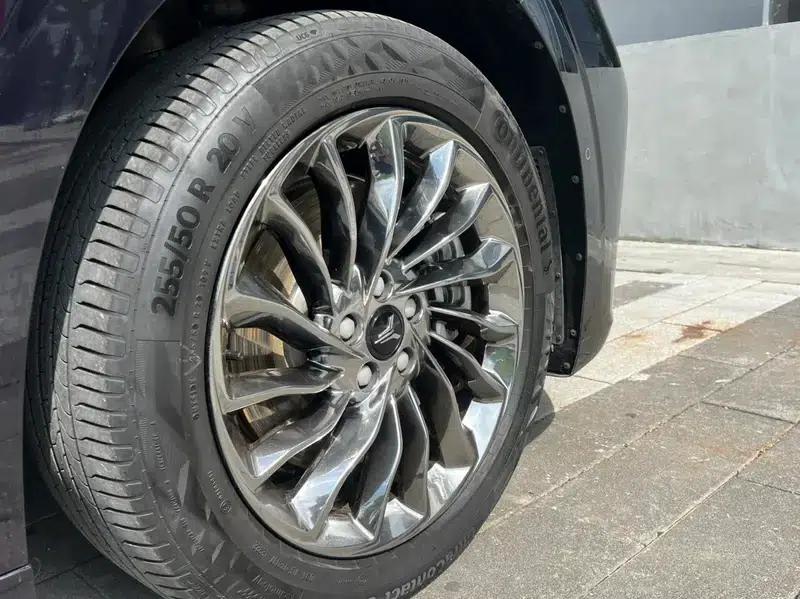 Voyah Dreamer PHEV 2022 Low-Carbon Edition — миниатюра 10