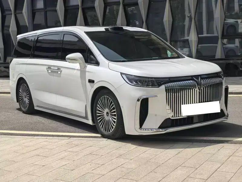 Voyah Dreamer PHEV 2025 AWD Flagship Qiankun Edition — миниатюра 3