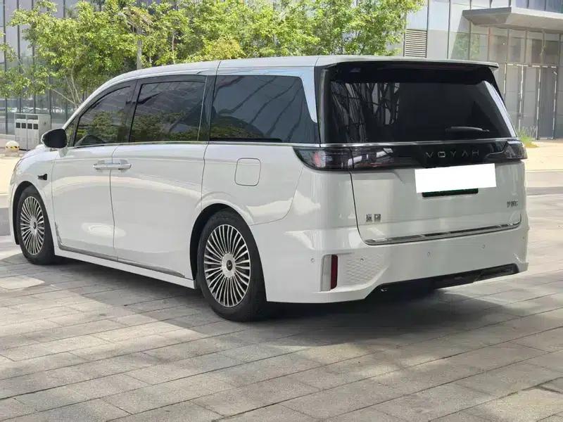 Voyah Dreamer PHEV 2025 AWD Flagship Qiankun Edition — миниатюра 4
