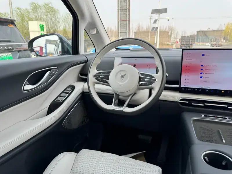 Voyah Dreamer PHEV 2025 AWD Flagship Kunpeng Edition — миниатюра 11