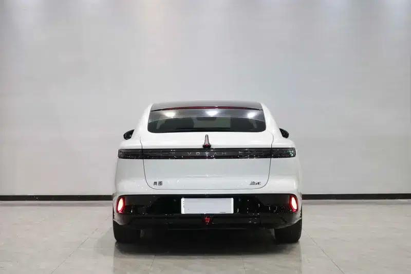 Voyah Chase PHEV 2024 Long Range AWD Flagship Edition — миниатюра 5