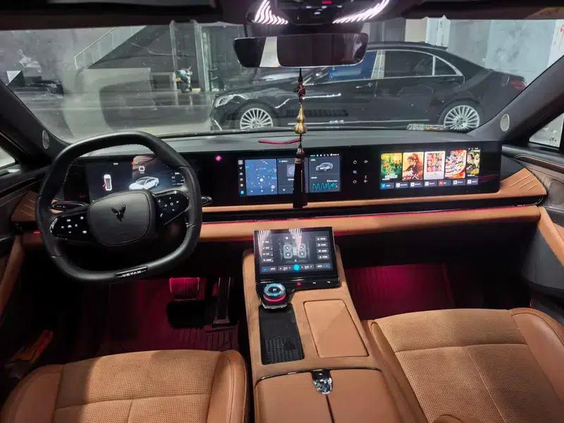 Voyah Chase PHEV 2024 Long Range AWD Flagship Edition — миниатюра 7