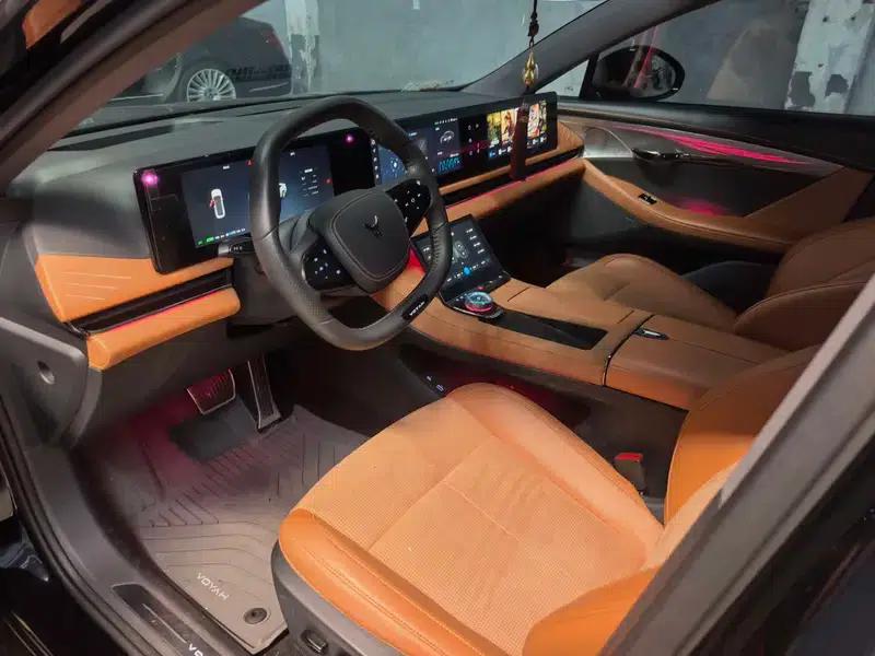 Voyah Chase PHEV 2024 Long Range AWD Flagship Edition — миниатюра 8