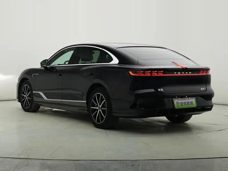 Voyah Chase PHEV 2024 Extended Range AWD Executive Edition — миниатюра 5