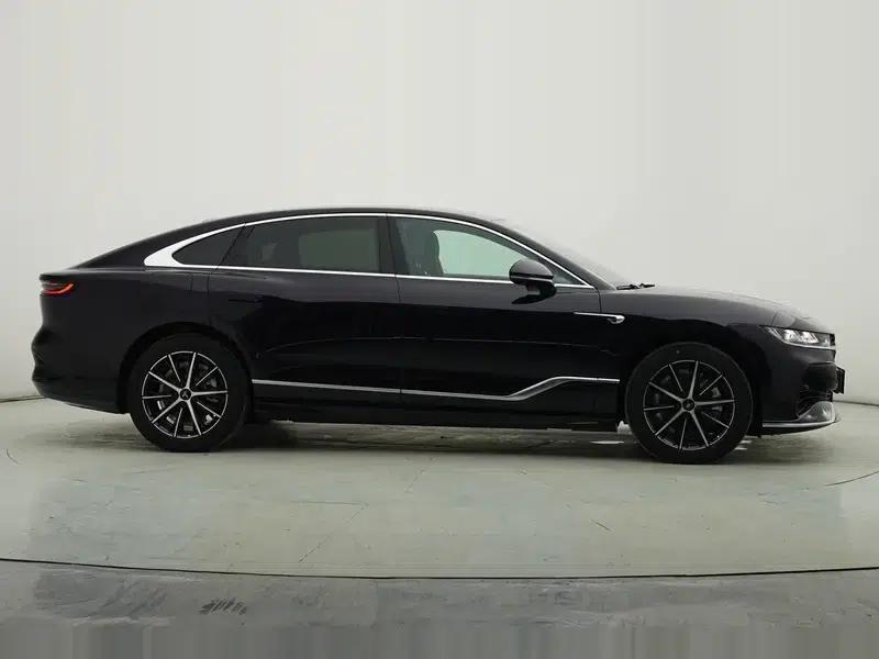 Voyah Chase PHEV 2024 Extended Range AWD Executive Edition — миниатюра 8