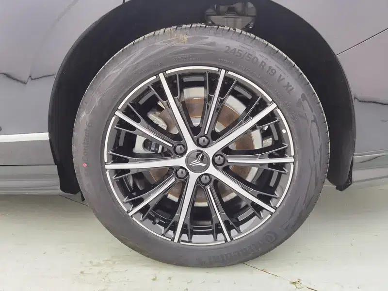 Voyah Chase PHEV 2024 Extended Range AWD Executive Edition — миниатюра 9