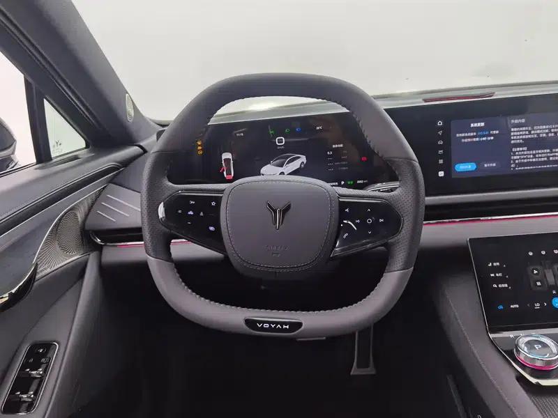 Voyah Chase PHEV 2024 Extended Range AWD Executive Edition — миниатюра 16