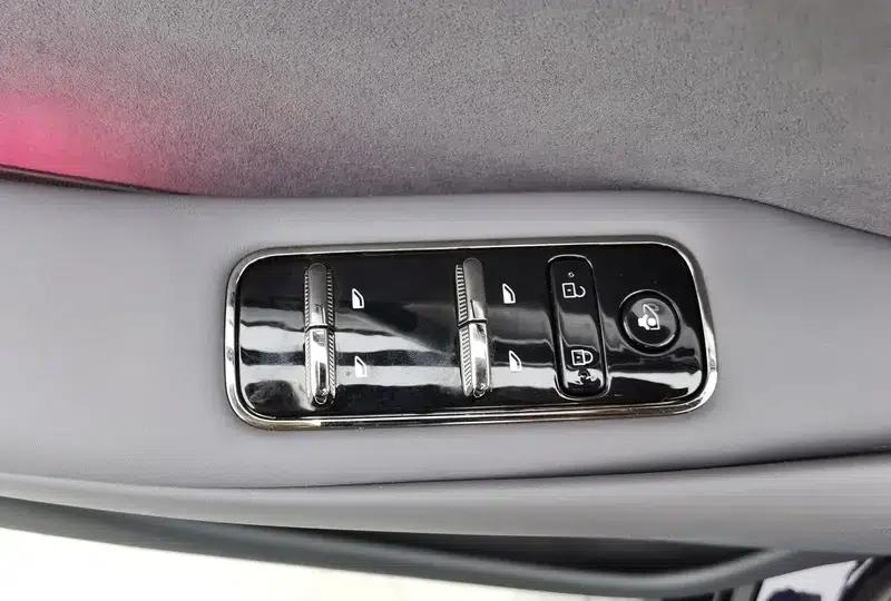 Voyah Chase PHEV 2024 Extended Range AWD Executive Edition — миниатюра 23