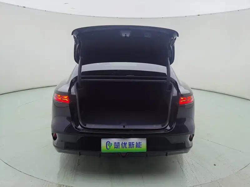 Voyah Chase PHEV 2024 Extended Range AWD Executive Edition — миниатюра 25