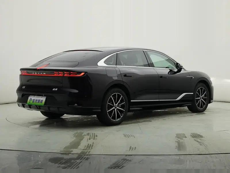 Voyah Chase PHEV 2024 Extended Range AWD Executive Edition — миниатюра 7