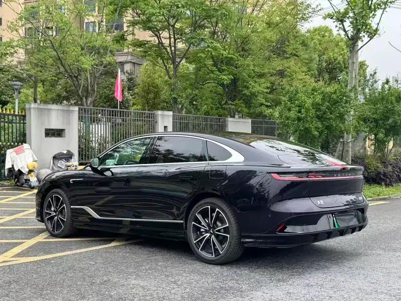 Voyah Chase PHEV 2024 Long Range AWD Flagship Edition — миниатюра 4