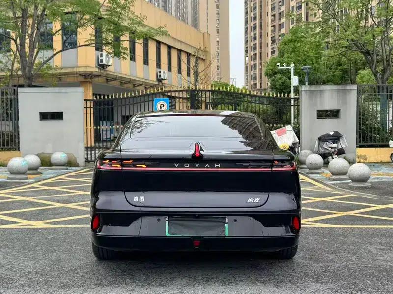 Voyah Chase PHEV 2024 Long Range AWD Flagship Edition — миниатюра 5