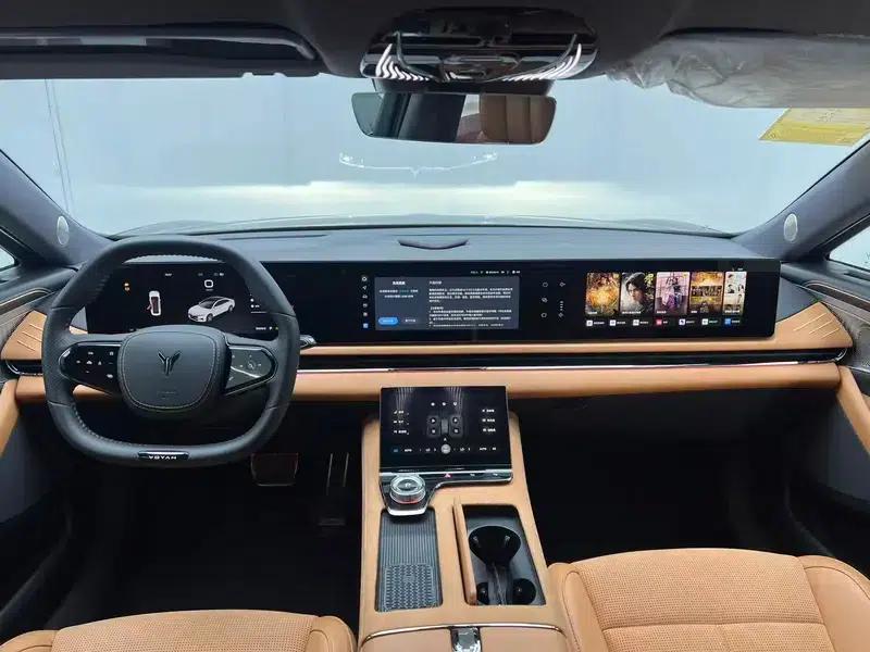 Voyah Chase PHEV 2024 Long Range AWD Flagship Edition — миниатюра 17