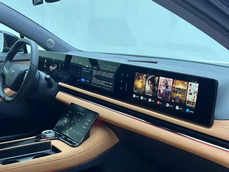 Voyah Chase PHEV 2024 Long Range AWD Flagship Edition — миниатюра 20
