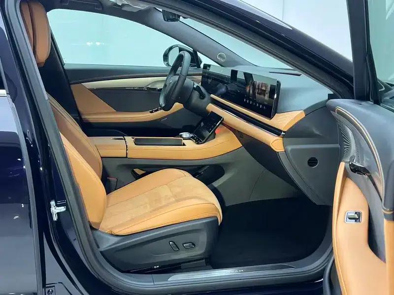 Voyah Chase PHEV 2024 Long Range AWD Flagship Edition — миниатюра 31