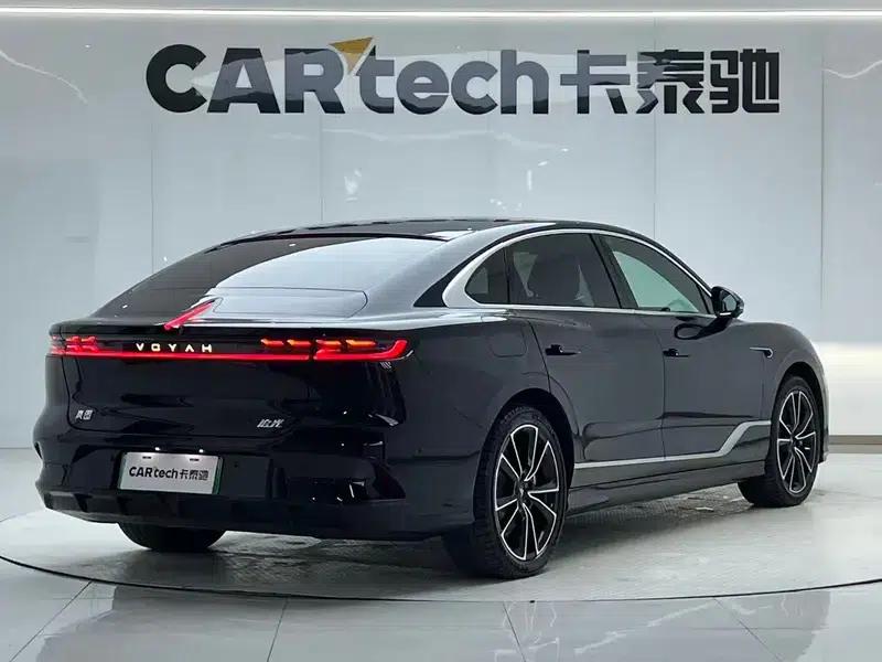 Voyah Chase PHEV 2024 Long Range AWD Flagship Edition — миниатюра 6