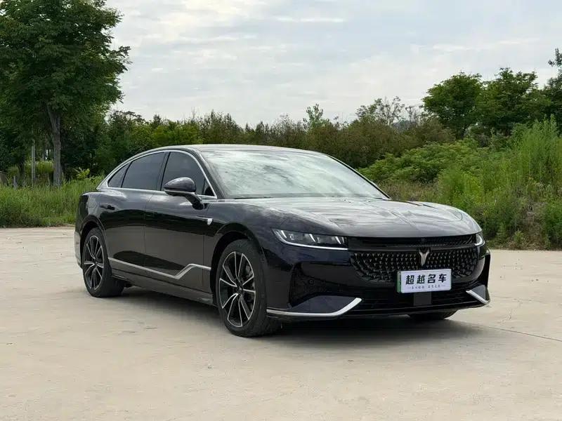 Voyah Chase PHEV 2024 Long Range AWD Flagship Edition — миниатюра 3
