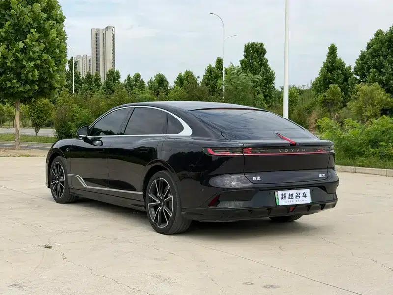 Voyah Chase PHEV 2024 Long Range AWD Flagship Edition — миниатюра 5