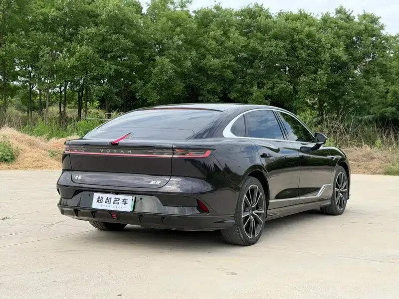 Voyah Chase PHEV 2024 Long Range AWD Flagship Edition — миниатюра 7